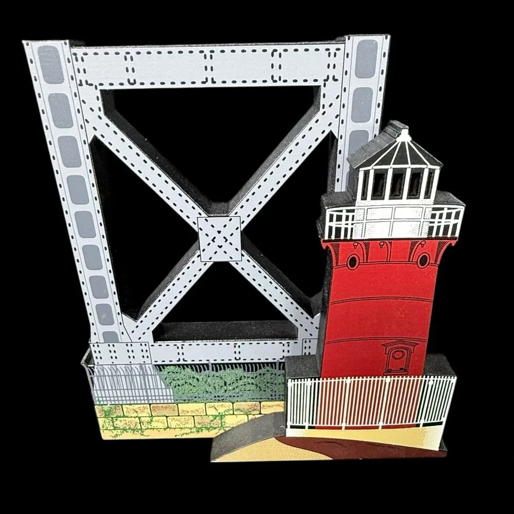 Jeffry's Hook Lighthouse New York City New York Shelia Shelf Sitter w/ Box‎ 1996